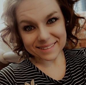 Meet your Posher, Whitney